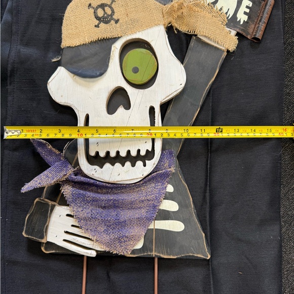 Halloween Decor - Picture 4 of 6